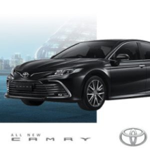 new-toyota-camry-hybird-jember